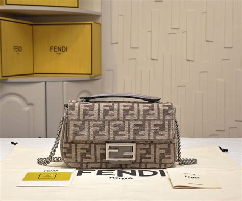 Сумки Fendi :: Інтернет